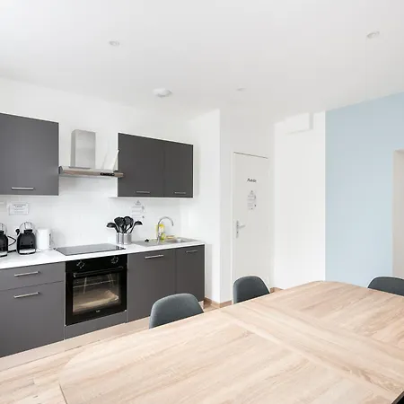 Independante Risee Breszt